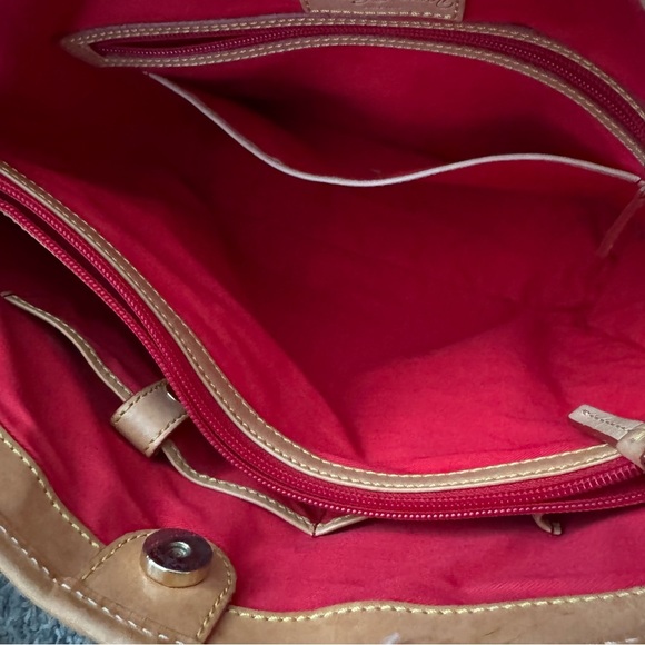 Dooney & Bourke pink and navy blue patent leather tote Medium Size - Picture 2 of 14